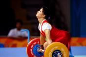 雅典奥运会女举58公斤级决赛 陈艳青获得金牌