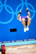 石智勇和乐茂盛包揽雅典奥运会男子举重62公斤级金银牌