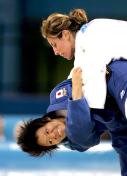 雅典奥运会女子柔道６３公斤级 日本选手获得冠军