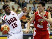男篮世锦赛D组次轮 中国队90比121负于美国队