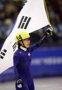 短道速滑女子1000米 中国选手王meng获得银牌