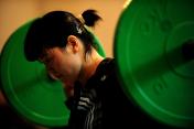 十一运会女子举重预赛在即 刘春红加紧训练