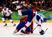 冬奥会男子冰球 斯洛伐克4比3胜挪威