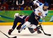 冬奥会男子冰球半决赛 美国6比1胜芬兰