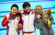 奥运会女子400米混合泳决赛 叶诗文破世界纪录夺冠