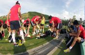 东亚杯足球赛在即 中国女足加紧训练