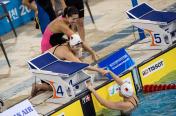 中国队夺亚运会游泳女4×100在游泳接力金牌