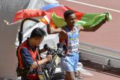 2015田径世锦赛男子马拉松 厄立特里亚19岁小将夺冠