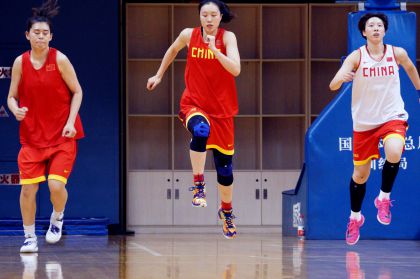 中国女篮在京举行媒体公开训练课