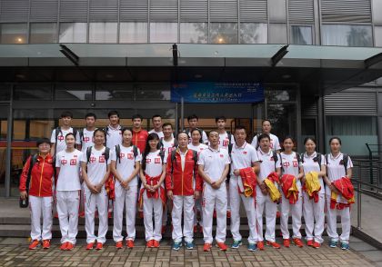 中国击剑队出征里约奥运会