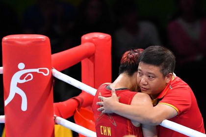 里约奥运会拳击女子轻量级决赛  尹军花惜败获银牌