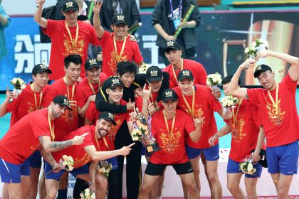 中国男排联赛决赛第四场  上海男排获得联赛冠军