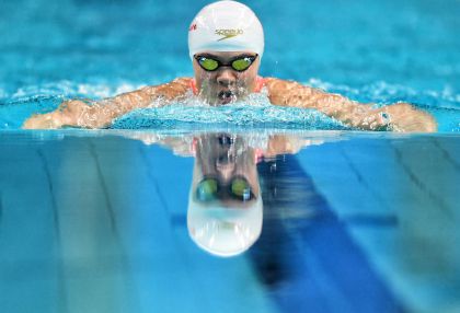 第十三届全运会女子100蛙泳决赛  史婧琳获得冠军