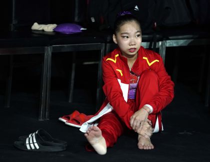 王妍获第47届体操世锦赛女子跳马第六名