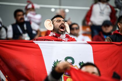 2018世界杯C组第二轮比赛  秘鲁球迷占尽优势