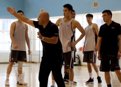 中国体育图片专题——北京首钢男篮在首钢篮球中心备战新赛季