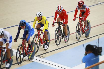 雅加达亚运会自行车女子场地追逐麦迪逊赛 中国队获得铜牌