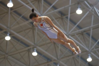 备战东京奥运会积分赛 中国蹦床队在京训练