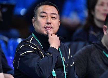 刘国梁现场观看2019世乒赛女单第三轮比赛