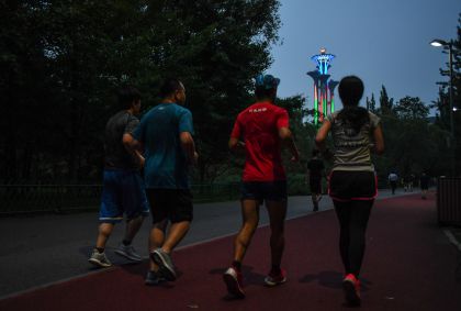 中国体育图片专题——奥森夏季夜跑人