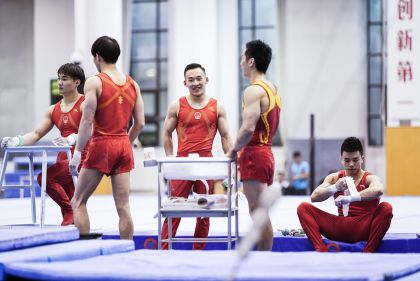 中国体操男队备战世锦赛队内测验赛结束