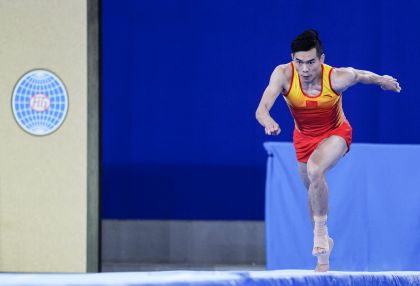 第34届蹦床世锦赛男子单跳团体预赛 中国队暂列第三