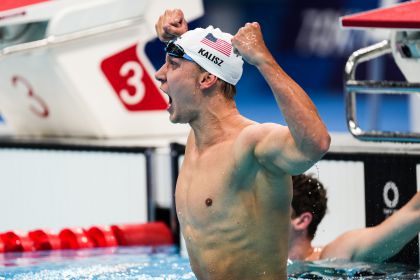 东京奥运会游泳男子400米混合泳决赛 美国选手蔡司·卡利斯兹夺金