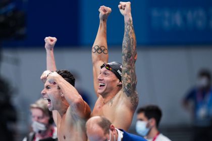 东京奥运会男子4x100米自由泳接力决赛  美国队夺金