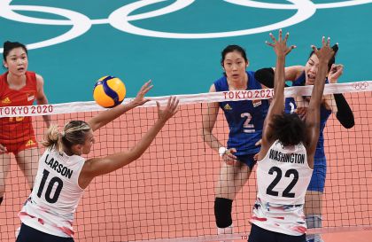 东京奥运会女子排球小组赛 中国不敌美国