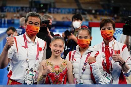 中国队包揽东京奥运会体操平衡木金银牌