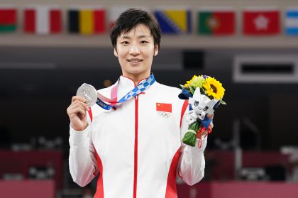 尹笑言获东京奥运会空手道女子组手61公斤级银牌