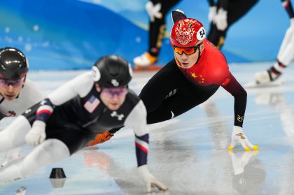 冬奥会短道速滑混合团体接力半决赛中国队惊险晋级