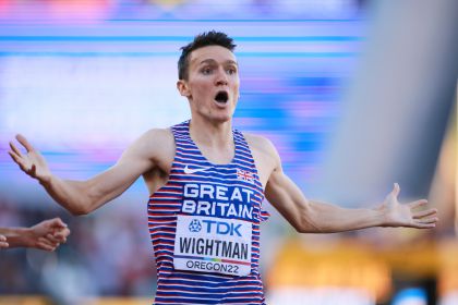 田径世锦赛男子1500米决赛 怀特曼夺冠