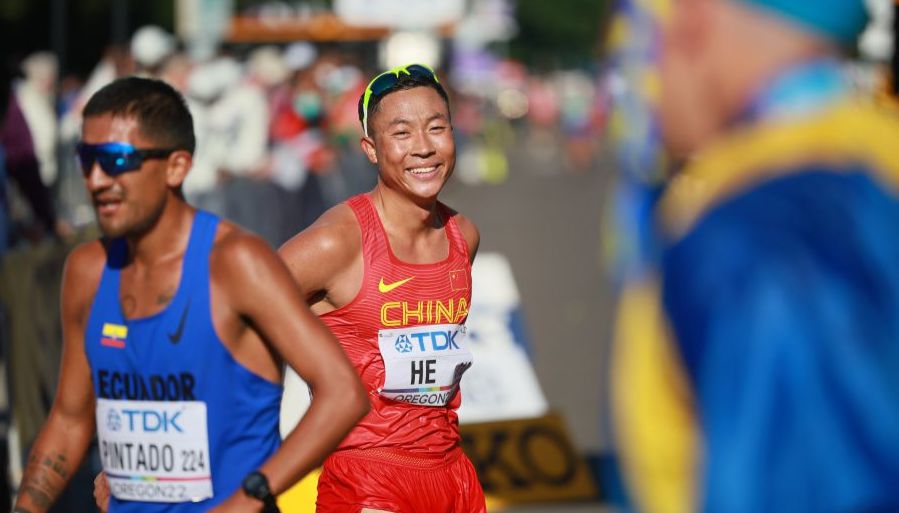 田径世锦赛男子35公里比赛 中国三位选手顺利完赛