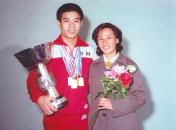 第六届世界杯体操赛李宁获六届金牌