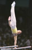 26届奥运会男子体操全能冠军--李小双