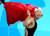 雅典奥运会女子100米蛙泳决赛 罗雪娟夺得冠军