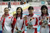 多哈亚运会游泳赛次日 中国队获女子4×100米自由泳接力比赛金牌