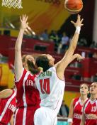 亚运会女篮小组赛 中国队106比30狂胜黎巴嫩