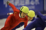 短道速滑男子1000米半决赛 中国选手李野、隋宝库晋级