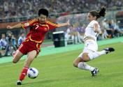 2007女足世界杯D组第三轮  中国半场0比0战平新西兰