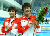 跳水世界杯女子十米台决赛：陈若琳封后