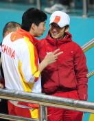 全运会拳击 邹市明轮空轻松观战