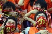 不满亚冠在印尼输球 山东球迷主场“罢看”