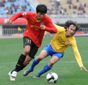 2009中超联赛首轮 陕西2比0胜成都