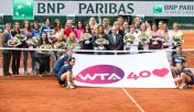 退役名将现身罗兰加罗斯庆祝WTA成立40周年