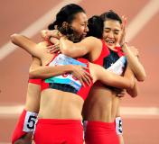 广东队夺十二运会田径女子4×400米接力跑冠军