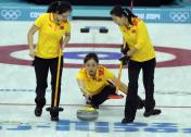 索契冬奥会女子冰壶 中国队7比4逆转美国队