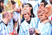 FIFA巴西世界杯F组第三轮 阿根廷球迷赛场造势