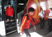 备战亚洲杯小组赛末轮 中国队转场抵达堪培拉
